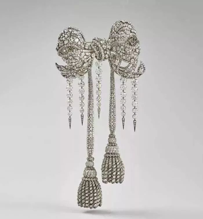 lv老板的旗下奢侈品,lv创始人豪宅