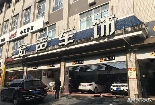 汽车车窗贴膜为什么产生划痕,汽车贴膜后车身出现很多划痕