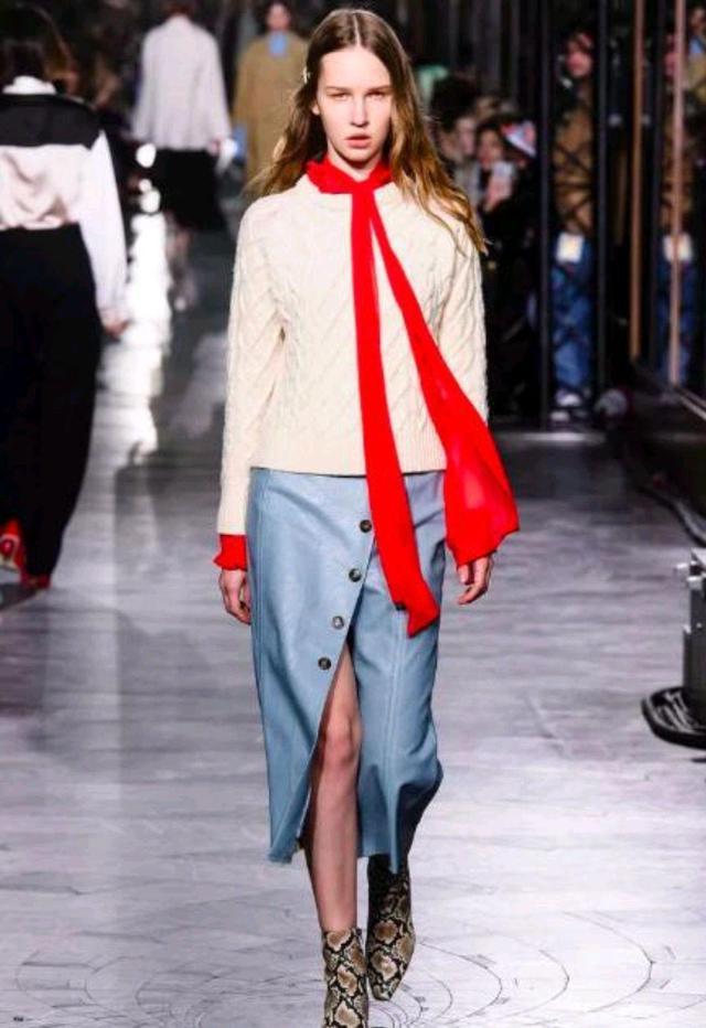 皮裙的高级穿搭,皮裙穿搭秋冬高级到膝盖