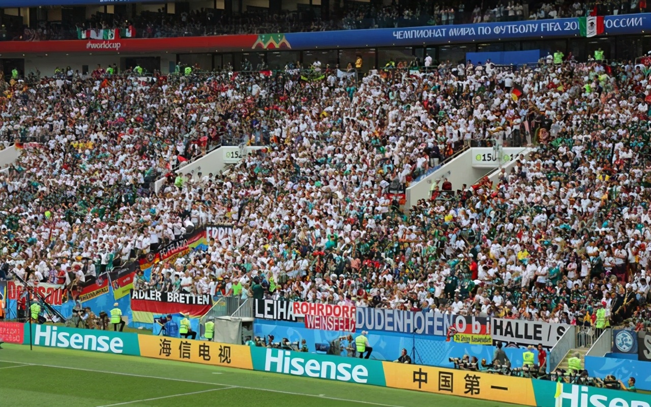 海信2024欧洲杯口号,欧洲杯赛场上的广告