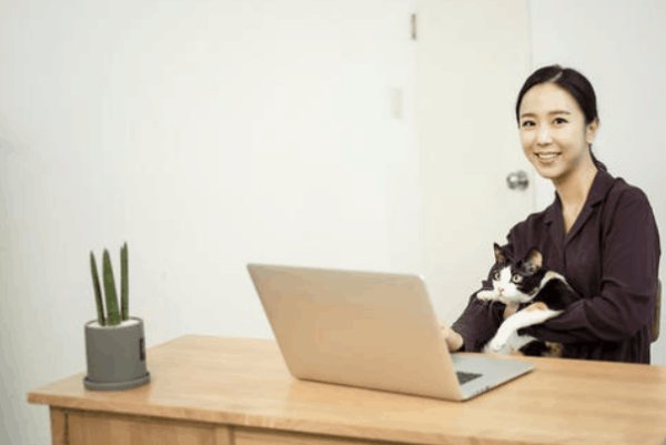 当发现同事是个小人后,我该如何与他相处?