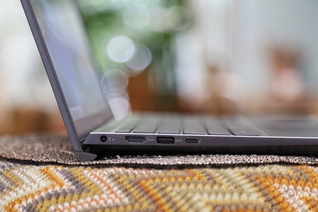 戴尔灵越燃7000玩游戏,戴尔灵越7000的4k屏幕