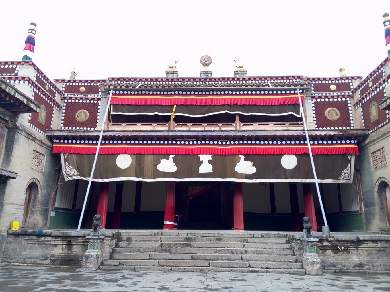 雅丹一日游最佳去处,水上雅丹游玩避坑