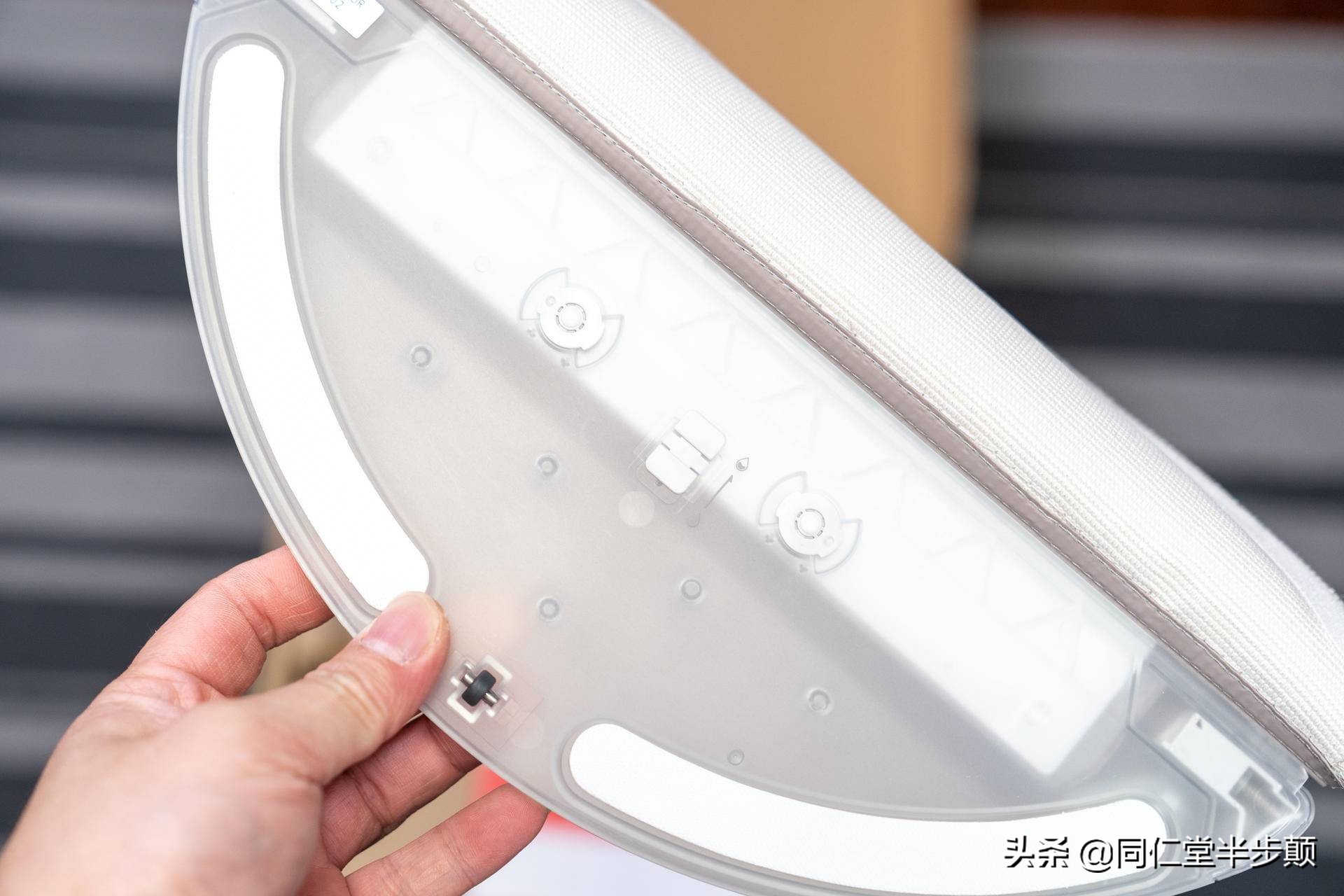 石头最新款扫地机器人v20,石头科技扫地机器人