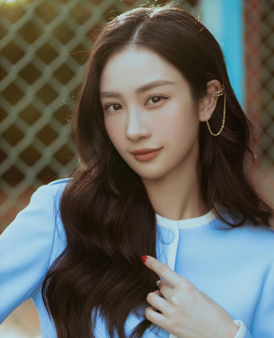 怎样剪刘海扎起来不嫌脸大,剪个刘海拯救一张脸