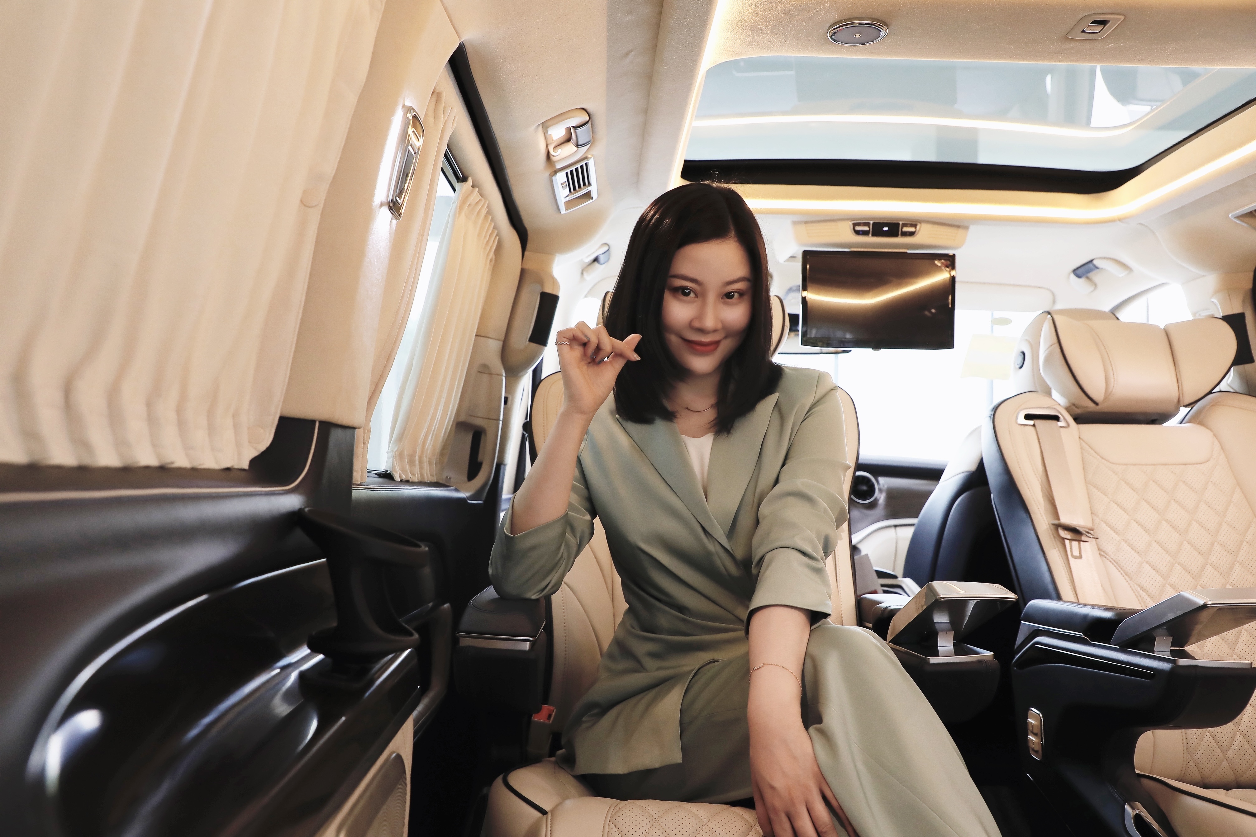 新款奔驰mpv深度评测,豪华之选这几款mpv才够牌面