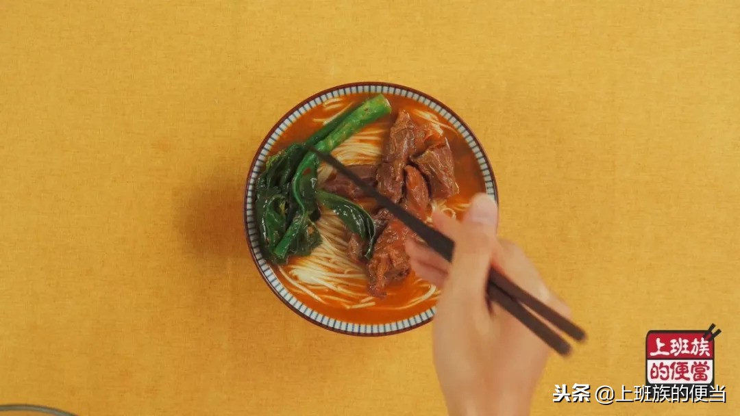 面条最好吃的做法,大口吃肉大口喝汤,比面馆里的过瘾多了!