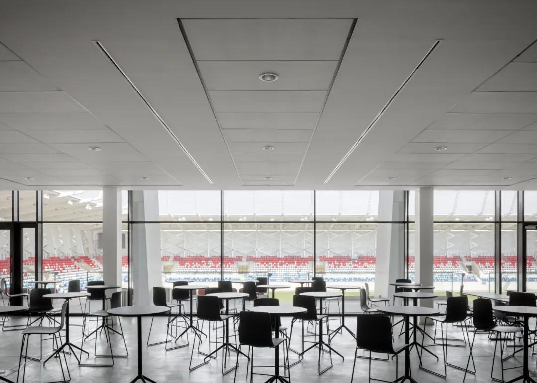 卢森堡体育中心,卢森堡体育场