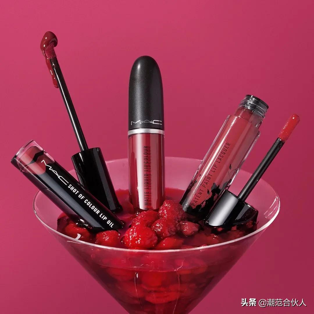 李佳琦omg这个产品也太好用了吧,李佳琦被称为美妆界的代名词