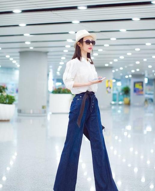 舒畅日常穿搭 (舒畅同款牛仔服配百褶裙)