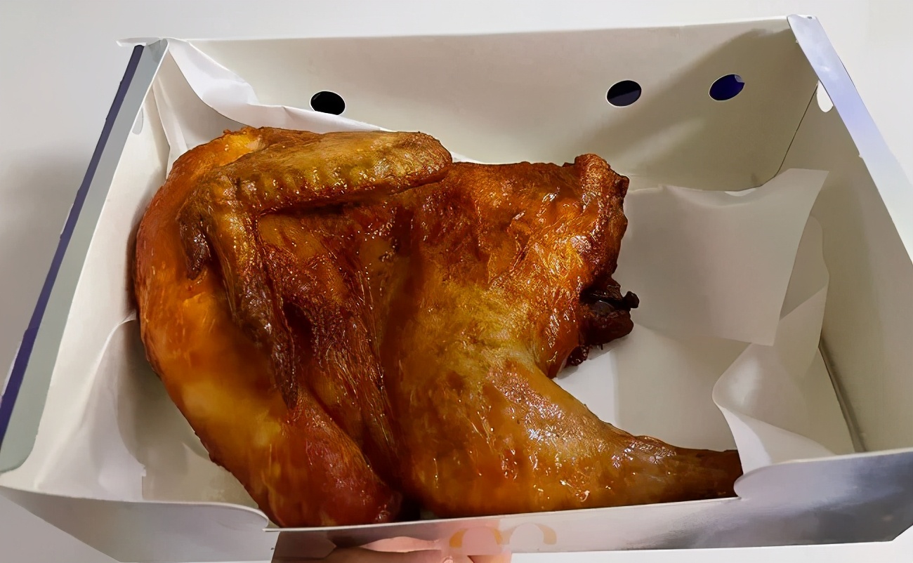 麦当劳酸笋汉堡和肯德基酸笋汉堡,麦当劳酸笋板烧鸡腿堡还会上架嘛