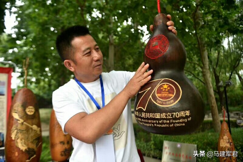 小葫芦，大梦想——葫芦王马友谊