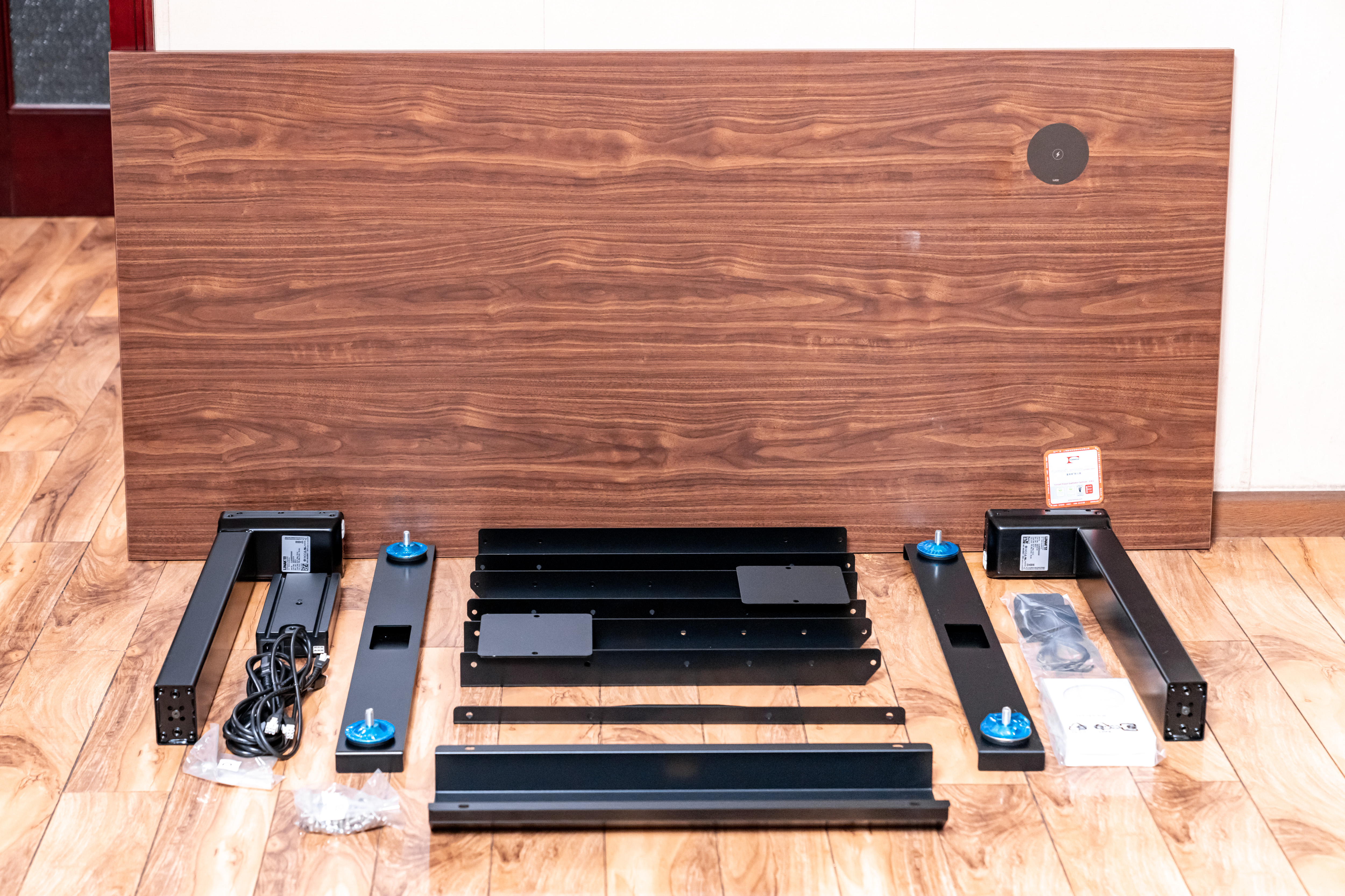 怎样买电动升降桌划算,电动升降桌如何选板材