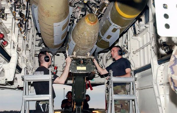 美军典型精确制导武器,俄军远程打击手段和精确制导导弹