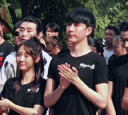 于朦胧ai融脸挑战,于朦胧面瘫脸