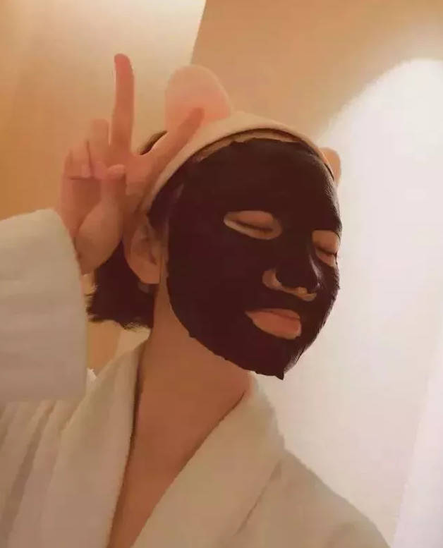 为什么黑金配色这么火,为什么黑金这么受欢迎