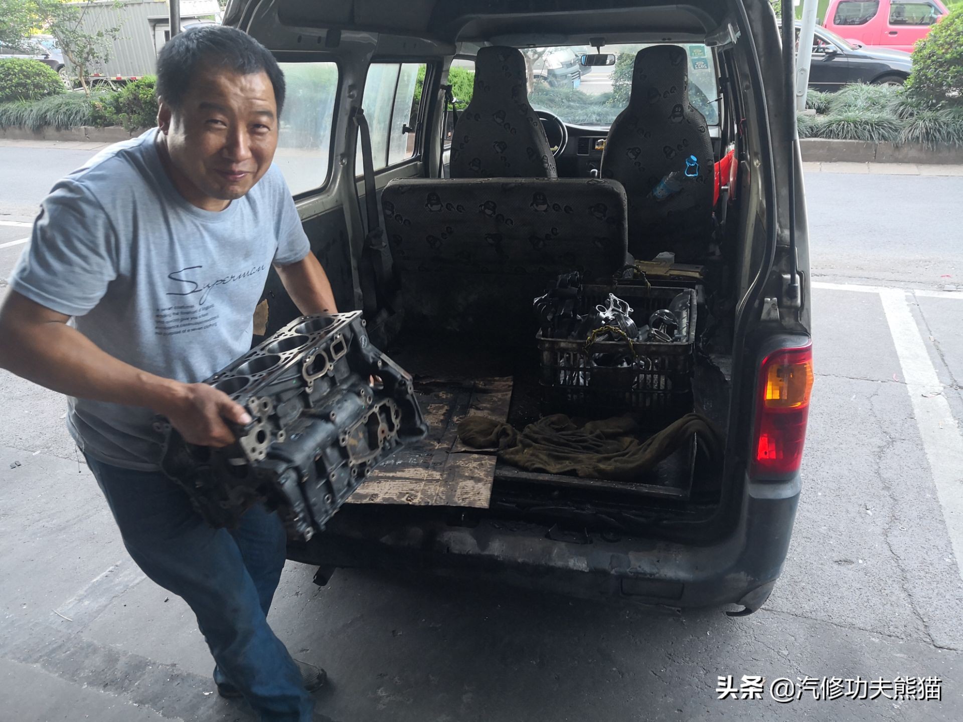 百年大众汽车品牌毁于烧机油？烧机油并非绝症，看看这台进口夏朗