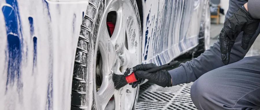 铝合金轮毂铁锈怎么去除小妙招,洗车店轮毂铁锈怎么处理