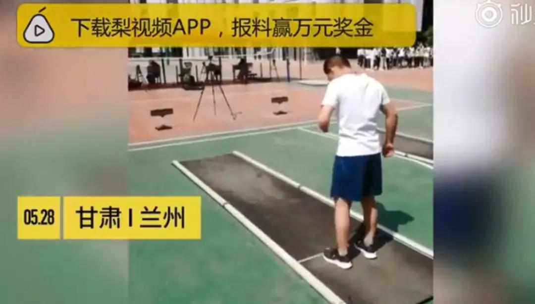 男童被继母虐待成植物人，生父被以虐待罪及遗弃罪起诉