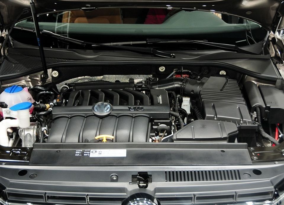 13万买来天籁公爵给你极致享受,3.0性能*萨特帕**在你头上暴扣