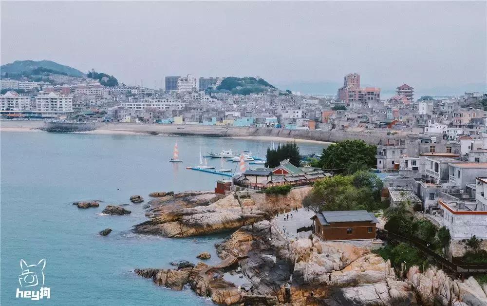 珠海玻璃天空之镜,珠海天空之镜跟日月贝近吗