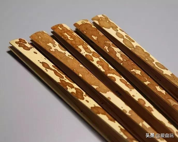 20元和2000元一把的折扇，到底有什么区别？