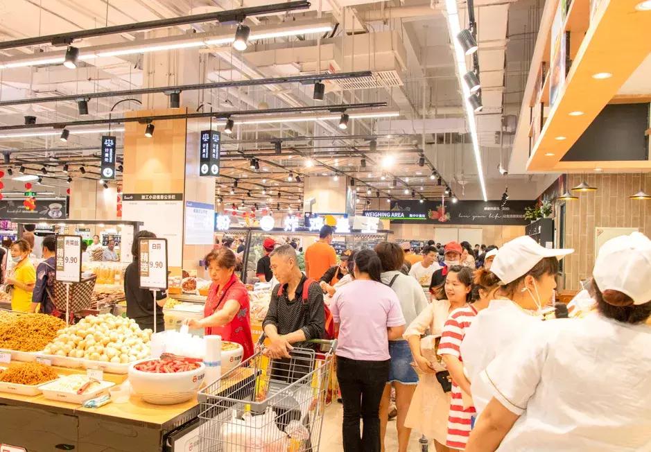 超市五一主题陈列,五一节超市入口创意陈列