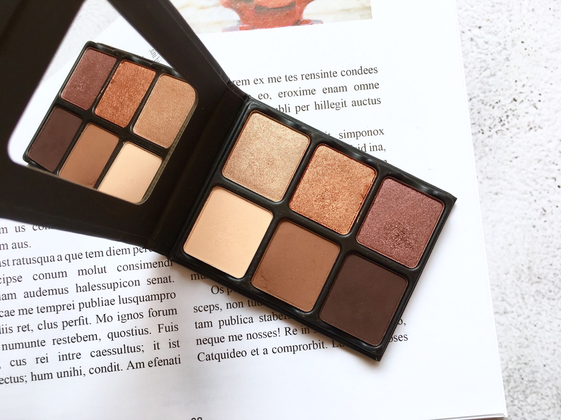 出门旅行必备化妆包,出门旅行的化妆包都带了什么