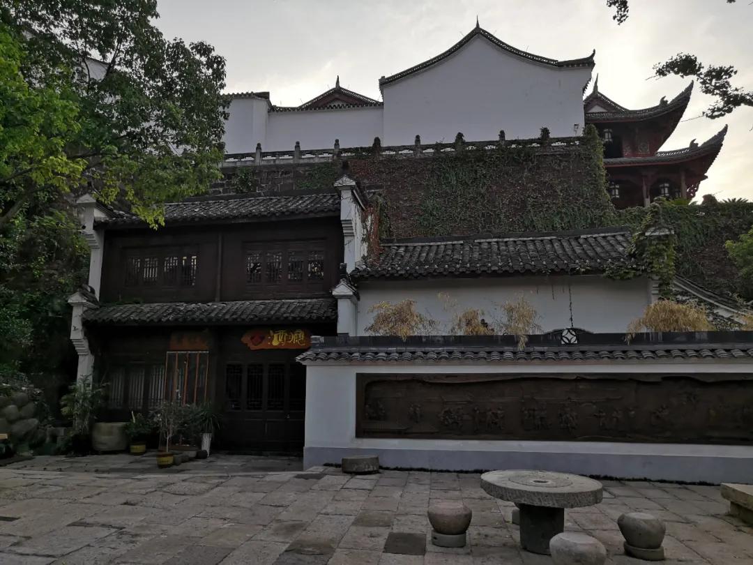 李清照的身世,李清照一半烟云一半情