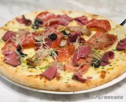 #吃遍大连#披萨的诱惑！一个蕴藏着芝士力量的神物