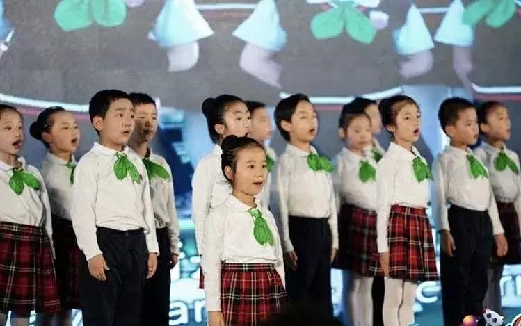 上海小学校服,上海惠灵顿校服