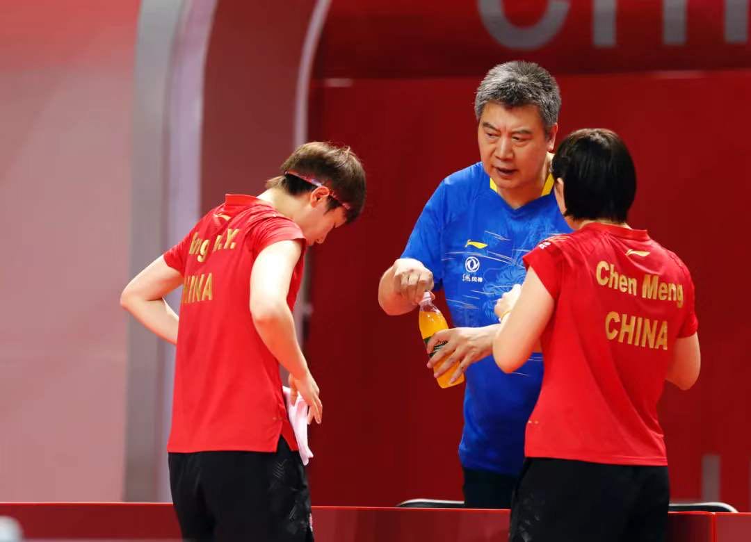 马龙王楚钦失误,马龙樊振东最疯狂一战