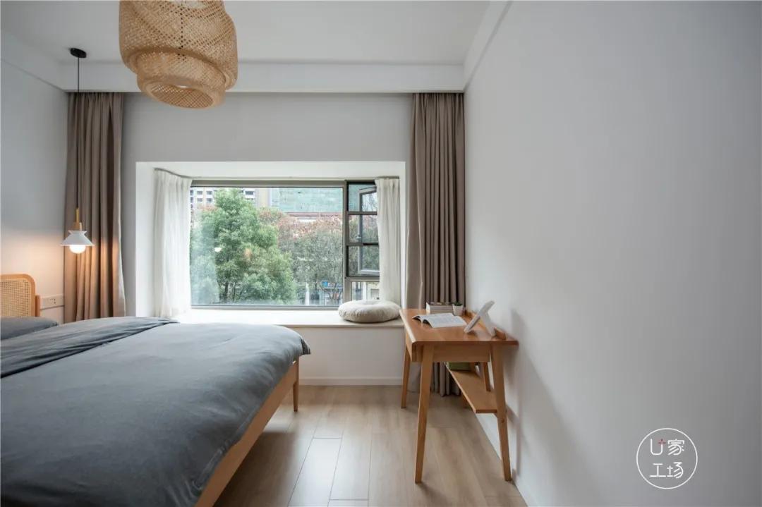 89㎡出租屋“变身”日式极简美宅，无主灯+藤编原木，玩出新花样