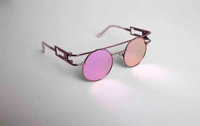 眼镜脏了不要用镜布擦,眼镜脏就一定要洗吗