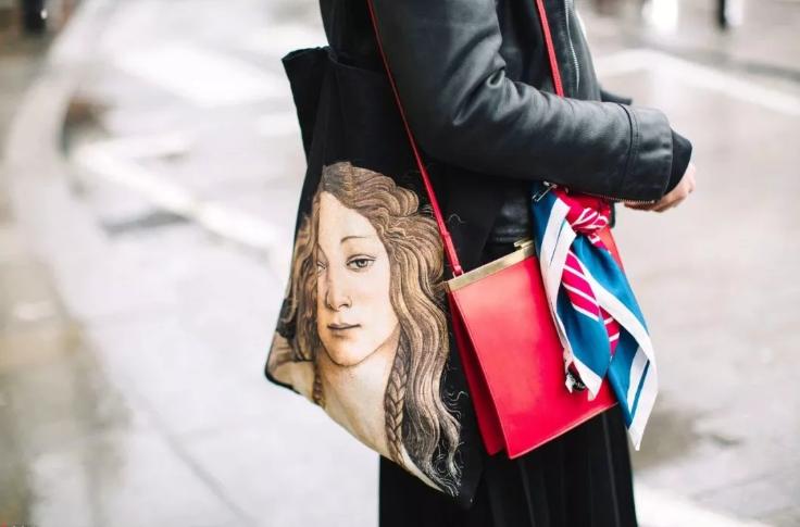 丝巾的系法生活小妙招丝巾新花样,教你丝巾多种系法百变丝巾