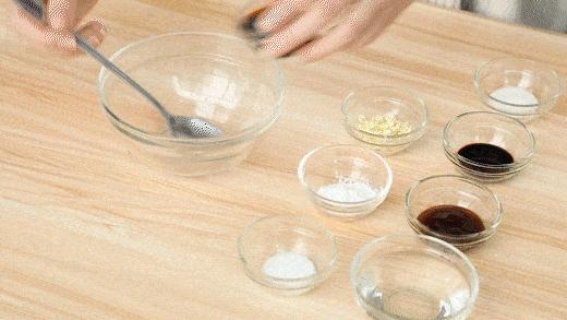 抗击疫情我不辱使命,抗击疫情我们以毒攻毒