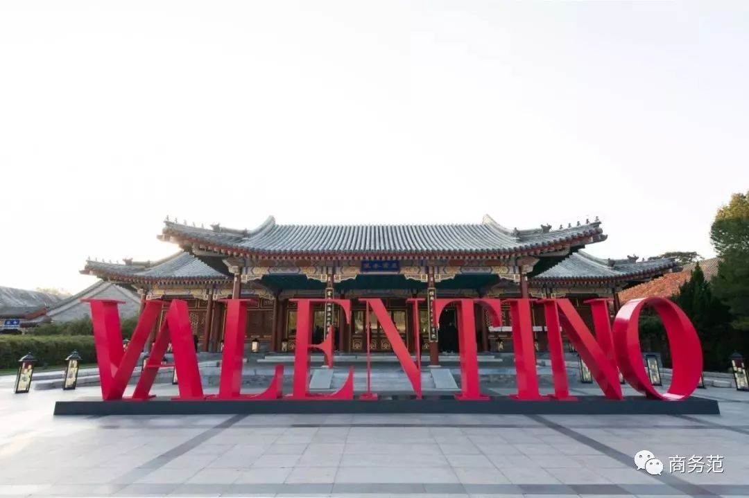 Valentino第一次中国办高定秀，张艺兴来捧场，杜鹃压轴气质绝了