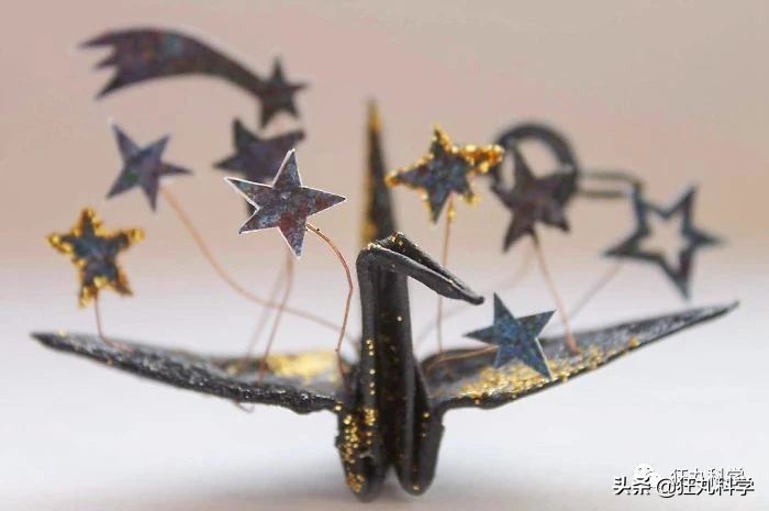 10种纸鹤折法,一天折50个千纸鹤