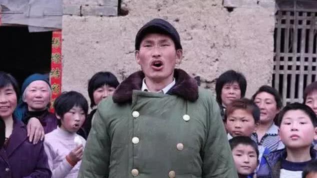 谁揭穿了网红卖高仿假包这个秘密的?