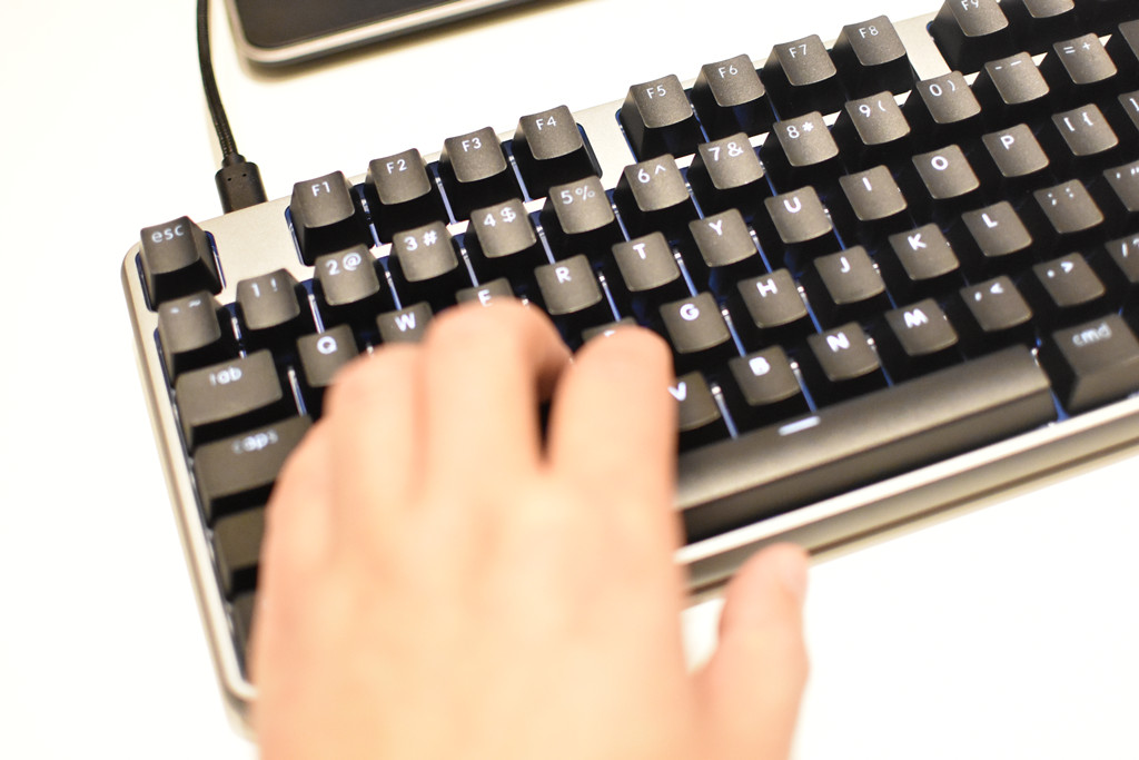 机械键盘办公静音,机械键盘哪种比较静音