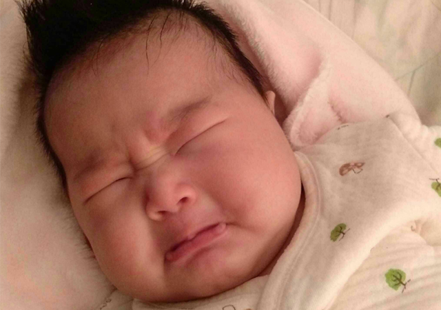 宝宝肚子鼓得像气球,肚脐眼周围胀气鼓得像气球