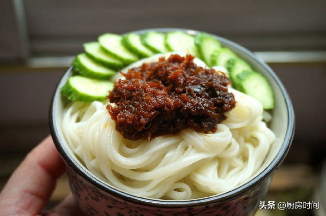 怎样做香菇酱最好吃,简单家常香菇酱