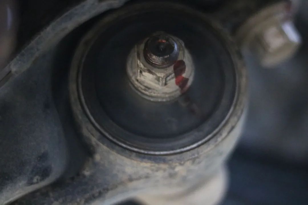 怪兽修车:翻新一辆2005年凌志LS430,当年百万经典车,满血复活