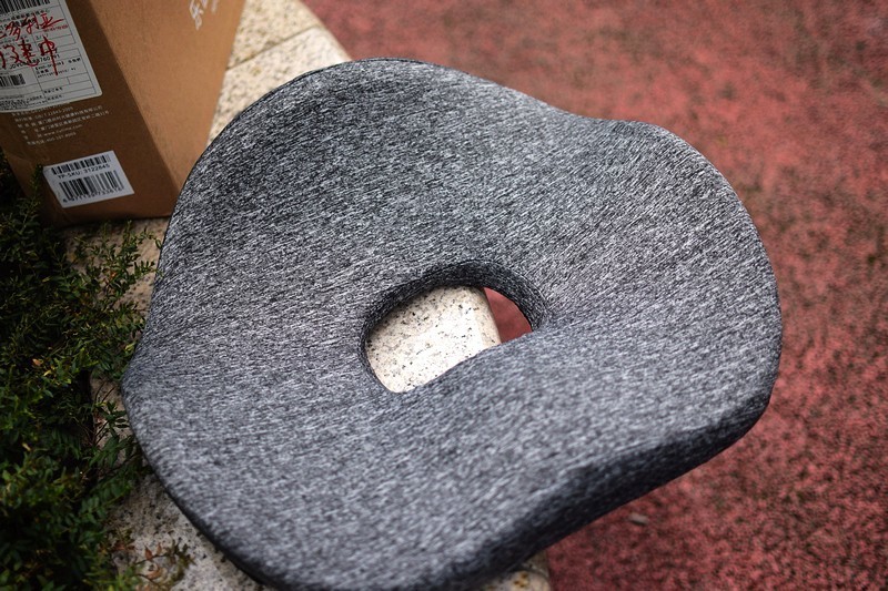 久坐不累护腰坐垫测评,女士久坐专用提臀坐垫包裹式