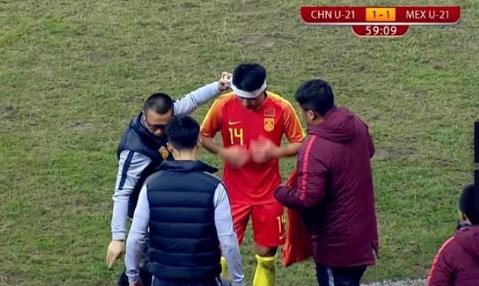 涓浗瓒崇悆灏忓皢鐣欐磱鐨囬┈,涓浗鐣欐磱鐞冨憳鐨囬┈