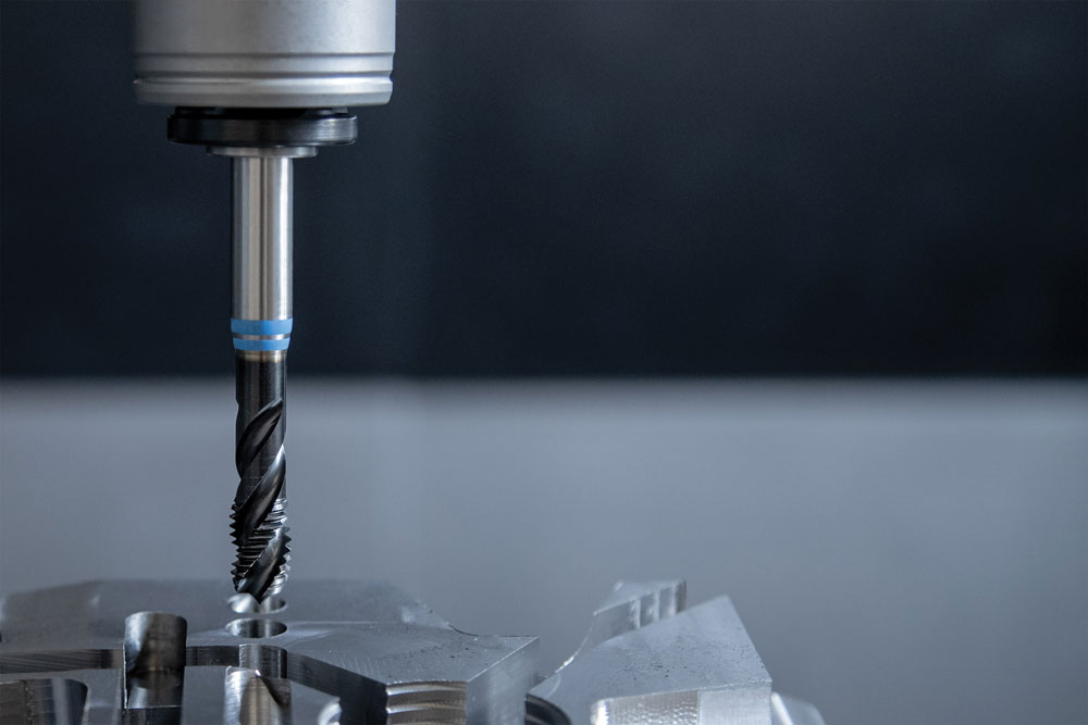 丝锥断了半截在孔里怎么取出,攻丝断丝锥的原因和解决方法