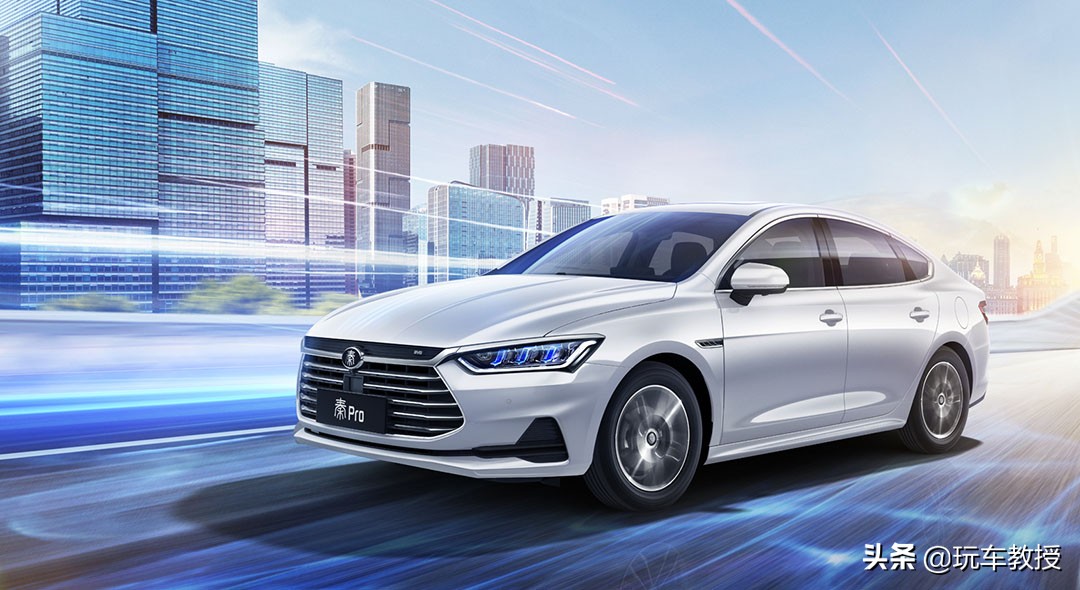 卡罗拉对比轩逸哪个值得拥有,轩逸和卡罗拉混动谁的动力强一点