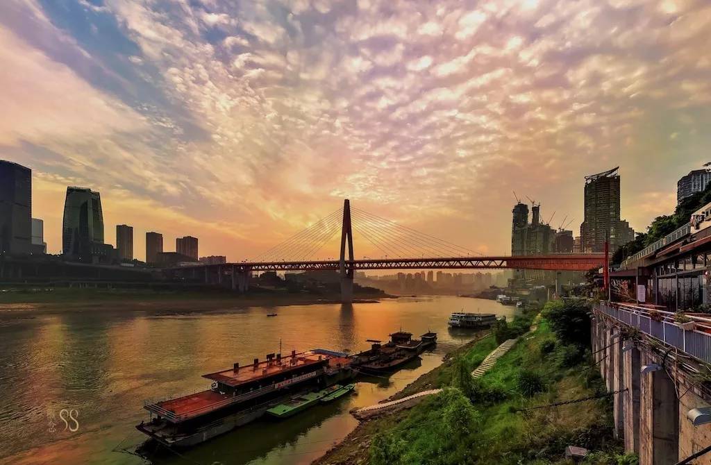 这间“咖啡馆”，记录着重庆最潮流的生活