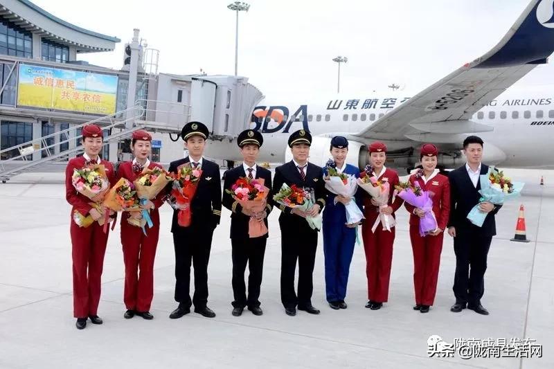 我叫成县，这是我2019年的自拍照