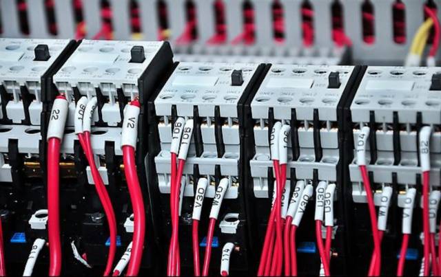 继电器的工作过程及在电路的作用,10种继电器的功能和作用